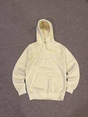 Pacific & Co. Belize Central America Embroidered Cream Hoodie Size S